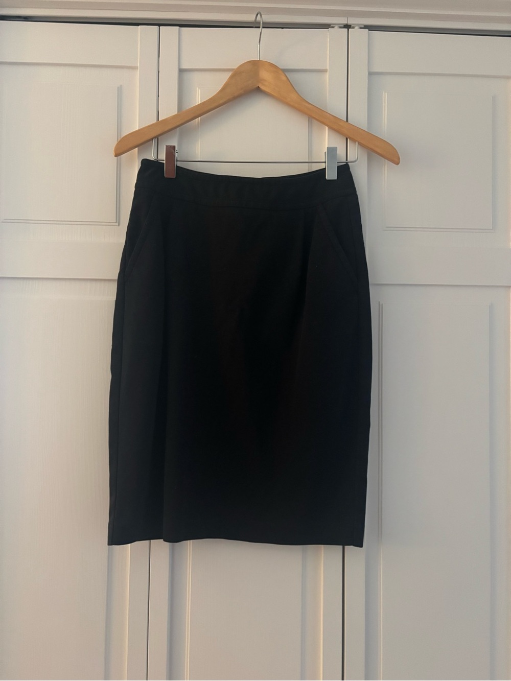 Banana Republic black skirt